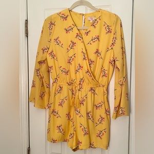 Gianni Bini Girls Yellow Long-Sleeved Romper, Size XL.